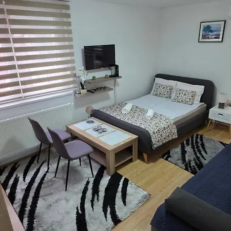 Old Town Cute - Completely Renovated December 2025 Apartmán