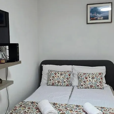 Old Town Cute - Completely Renovated December 2025 サラエヴォ