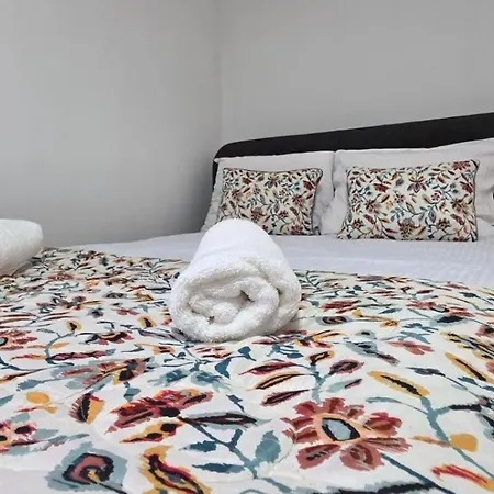 Old Town Cute - Completely Renovated December 2025 アパート