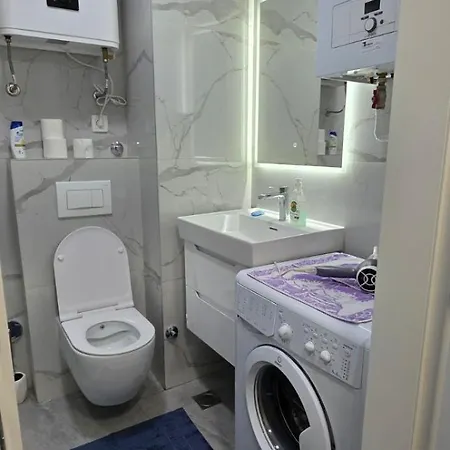 Old Town Cute - Completely Renovated December 2025 Апартаменты Сараево