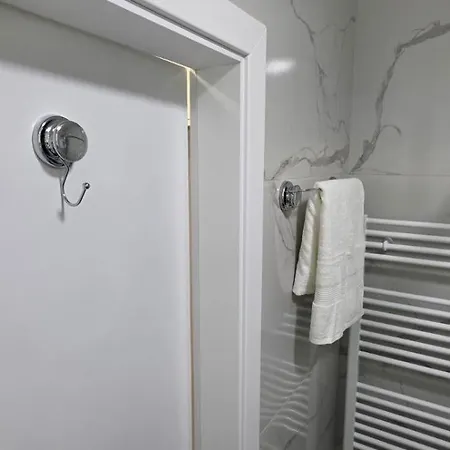 Old Town Cute - Completely Renovated December 2025 サラエヴォ