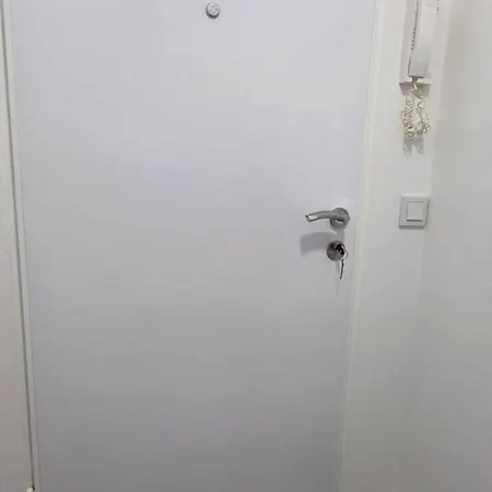 Old Town Cute - Completely Renovated December 2025 *