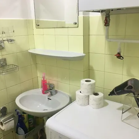 Old Town Cute - Completely Renovated December 2025 アパート *